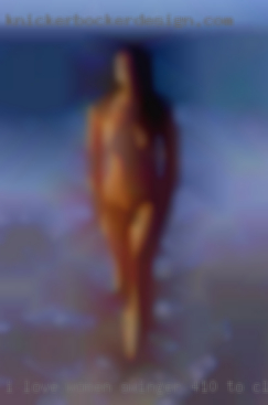 I love women swinger 4'10 to clubs 5'4 from Pismo Beach CA.